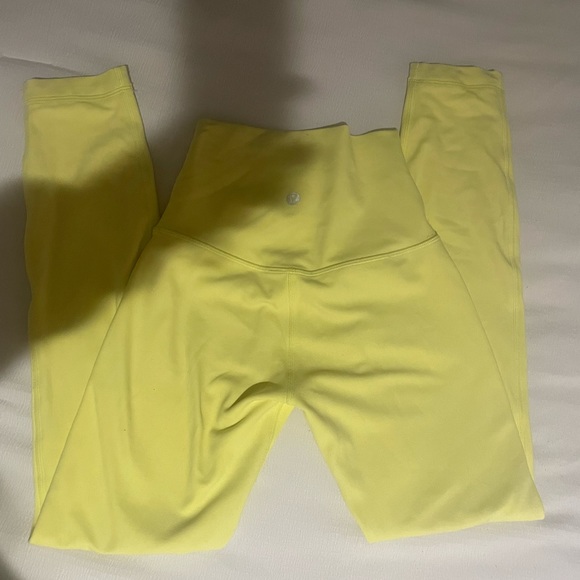 highlighter yellow lululemon leghings never worn new with tags size 2 25inch - Picture 1 of 3